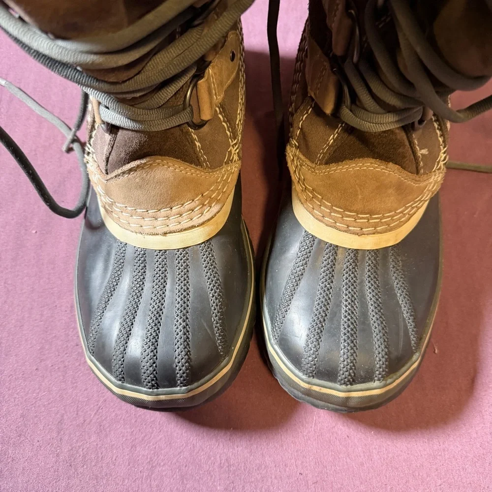 SOREL Joan of Arctic Waterproof Winter Boots in Quarry/Black - Size 7 *FLAW*